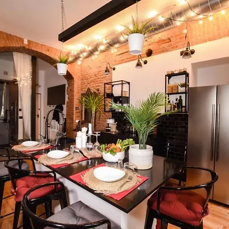 Loft8 Wonderful Industrial Loft In Appartement Turijn