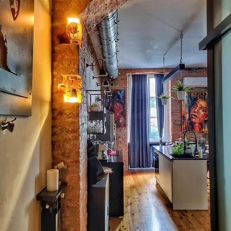 Loft8 Wonderful Industrial Loft In דירה *